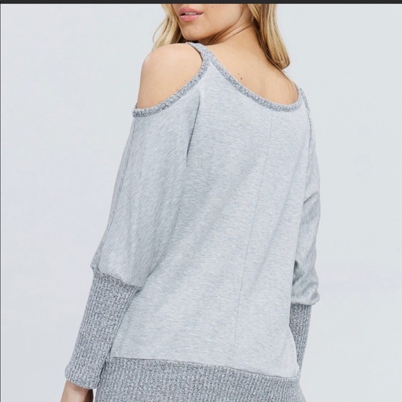 Kardine Cold Shoulder Knit Top - Picture 4 of 5
